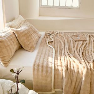 A Maternity-Grade Rabbit Fur Blanket Office Throw Blanket Sofa Blanket Thickened Warm Bedroom Nap Fleece Blanket LZD