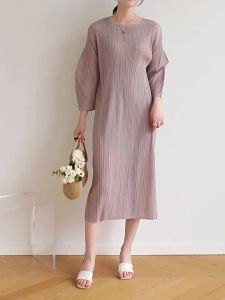 8548 Early Spring Miyake Pleated Elegant Plus Size Loose Casual Dress One Size (45-75kg)