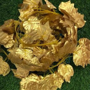 Daun Emas (2 Meter) / Daun Rambat Plastik/ Daun Rambat Artificial / Dekorasi Ruangan