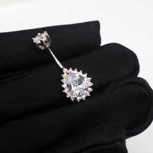 S925แท้น้ำตาเงินสเตอร์ลิงของนางฟ้าสีขาวสะดือเล็บจี้เพทายสีฟ้าเจาะท้องลดอาการแพ้แสงจิวสะดือฤดูร้อนหรูหราฮิปฮอปสตรีอัญมณีประดับร่างกายห่วงท้อง