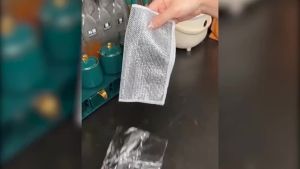 （Original+24hours delivery）Kitchen Non-stick Oil Dish Clean Towel Washing Rags / Household Cleaning Accessories / Multifunctional Non-Scratch Wire Dishcloth / Kitchen Steel Wire Dishwashing Cloth