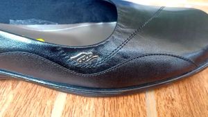 SEPATU KERJA CEWEK PANTOFEL FLAT HITAM TREPES CANTIK PREMIUM PANTOFEL KULIT