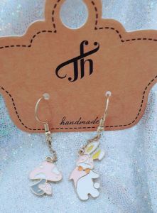 Bông Tai Chú Thỏ và cây nấm