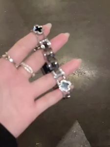 Suitable for Mi Band 9 Metal Thin Huawei GT5 Diamond-encrusted Four-leaf Clover Mother-of-Pearl Watch Strap Xiaomi 876NFC Wristband