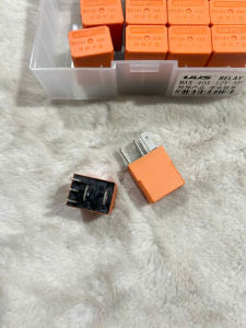 Rơ le 4 chân 5 chân 40A điện 12v và 24v (1 chiếc)