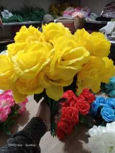 bunga mawar tangkai 5 cabang (dekorasi) jual per lusin