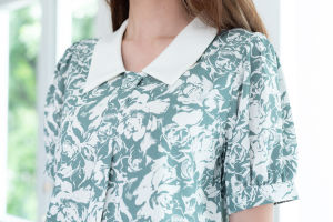 Narinari : MT2604 Point Collar Placket Blouse