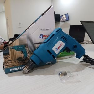 model MAKITA MIKAYO Bor Tangan / Bor Listrik Drill Bolak Balik / Bor Dinding 10Mm Dengan Kabel Portable 250Watt- 6002