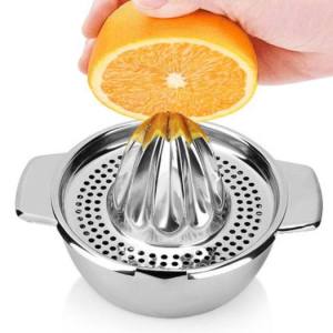 Dụng cụ vắt cam bằng inox.