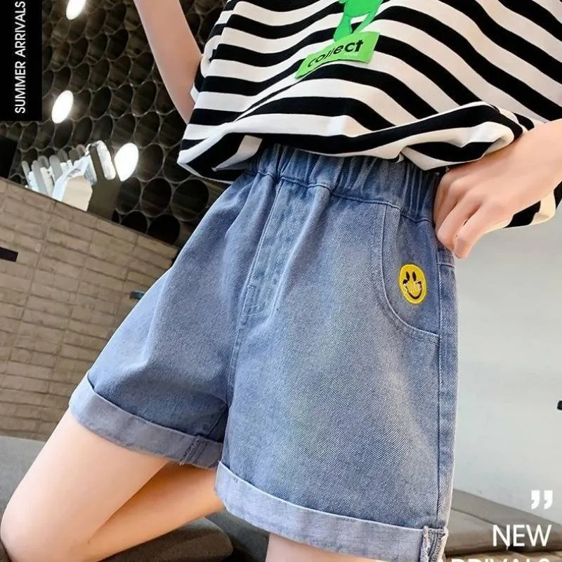 Fashionable Shorts Fit Women Jeans OEM Ripper Washing Stacked Fit Jeans  Ripped Top Design Trendy Custom Denim Short Pants Jeans - China Denim and  Pants price | Made-in-China.com
