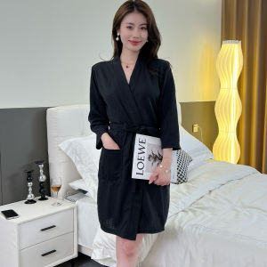 DS เสื้อคลุมอาบน้ำ ผ้าหลวมวาฟเฟิล ชุดคลุมอาบน้ำรังผึ้ง เสื้อกำมะยี่ไหม เกรดโรงแรม5ดาว  เสื้อคลุมอาบน้ําสําหรับผู้ชายและผู้หญิง Bathrobe M-XL ใส่ได้100kg