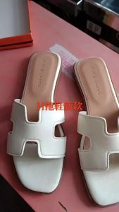 WomenS Summer Outdoor Slippers 2025 New Korean Style Flat Sandals Versatile Beach Shoes For Women