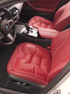 หมอนรองนั่งรถยนต์ LJFour Seasons แบบสากล หนัง Nappa ชิ้นเดียว สำหรับเบาะหน้าและหลัง ใหม่ สำหรับ Honda City Civci Fit Jazz HRV BRV CRV WRV Brio Accord Lead mobilio Mugen Type R S