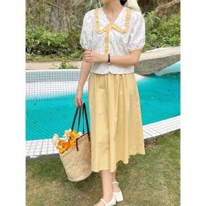 BL20866 Amelia Ruffle Collar Floral Blouse