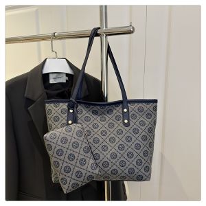 1877 2 in 1 ( READY STOCK ) PU SLING BAG EU FASHION HOUSE