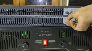 DBX MQX3031 + Equalizer มืออาชีพส่วน dual-channel สามารถขจัดเสียงรบกวนความถี่ต่ำได้อย่างมีประสิทธิภาพด้วยคุณภาพเสียงที่น่าทึ่งใช้งานง่ายเหมาะสำหรับทุกโอกาส