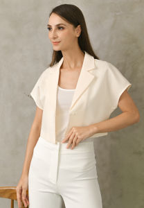 BebeBeige Short Blazer Beige