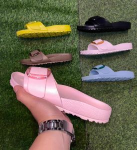 Chic Comfort Slide Sandals for Women Flat Heel Slip-On Solid Pattern Yellow Pink Black Beige Pink