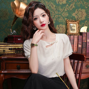 Ammin 2024 mùa hè mới Trung Quốc ngọc trai cổ điển khóa đĩa Hollow-out cổ tròn thời trang cổ điển áo cánh vải voan phụ nữ tay ngắn áo blouse thanh lịch