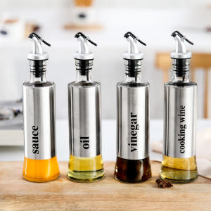 Kitchen Storage Container Spice Seasoning Bottle Glass Seasoning Salt Sugar Sealed Jar With Brush And Spoon Oil Pot