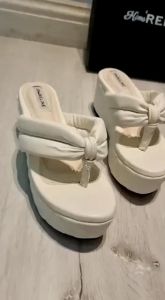 Sandals Wedges RS3050: Sepatu Nyaman & Elegan untuk Aktivitas Sehari-hari
