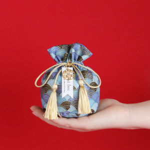 [pantorastar] 2024 CNY Chinese New Year Gift Bag Spring Festival Gift Bag Candy Bag Chinese Wedding Creative Tassel Bouquet Candy Bags Annual Meeting Gift Bag 春节礼品袋 中式结婚喜糖袋布袋 创意流苏束口糖果袋 婚礼伴手礼礼品袋