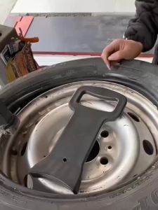 Universal Car Tire Demount Tool Nylon Wheel and Tire Maintenance Accessory Durable Tire Changer for Easy Tire Removal