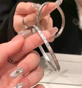 OYJR Premium Titanium Roman Numerals Bracelet For Women Designed Simple Style 18k Gold Plated Jewelry