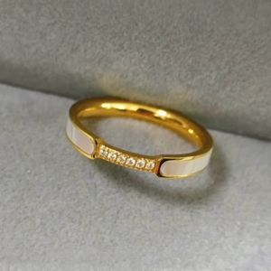 OYJR แหวนเพชรไม่ลอก แหวนเพชรเรียบๆ แหวนสแตนเลสแท้ แหวนสวยๆสำหรับผู้หญิง