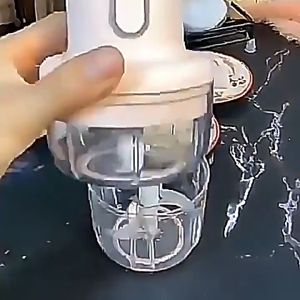 Mini Food Chopper USB Pengisar Bawang Putih Elektrik Tanpa Wayar Portable Garlic Chopper Pengisar Cili Halia Daging Sayur Baby Food