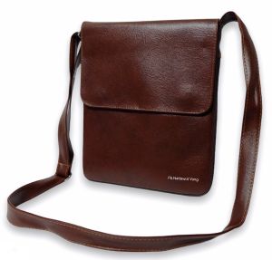 กระเป๋าสะพายข้าง กระเป๋าสะพายชาย กระเป๋าสะพาย กระเป๋าสะพายข้างผู้ชาย กระเป๋าหนังผู้ชาย เกรดพรีเมี่ยม หน้าเรียบทรงวินเทจ