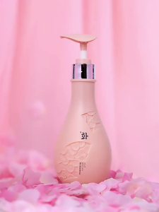 Horec โลชั่นน้ำหอมบำรุงผิวซากูร 260ml - ครีมทาผิว บอดี้โลชั่น มอยเจอร์ไรเซอร์บำรุงผิว เพิ่มความชูมู่ 260ml