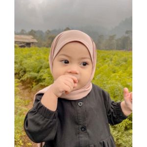 Syamsiar - Jilbab / Hijab Instan Camila Lembut Anak - Kerudung Bahan Jersey & Diamond Italiano Premium Pastan