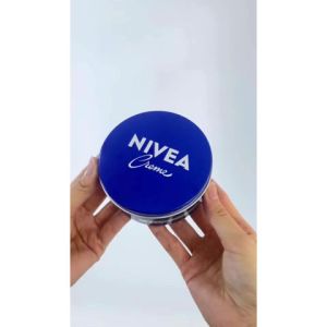 NIVEA Moisture Duo Dry Skin Rich Nourishing Body Milk 350ml + NIVEA Creme 250ml