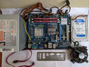 Combo main  ram chip nguồn ổ cứng ( đủ 1 bộ cài sẵn win)