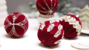 4Pcs Christmas Tree Sphere Ornament Holiday Charm Flocking Sphere Ornament with Sparkling Accent for Party Decoration