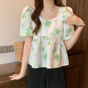 QDshop สินค้าเข้าใหม่แนะนำ เสื้อผู้หญิงสไตล์เกาหลี งานแฟชั่น ทรงสวย ดีไซน์ลายดอกน่ารักมาก ซัมเมอร์นี้ใครหาเสื้อไปทะเลสวยๆ รุ่นนี้พร้อมส่งหลายสี ใครสนใจสีไหน จิ้มตะกร้าเลย