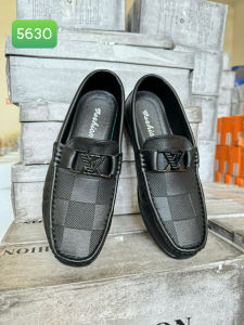 [Ảnh thật] 5630 Giày mọi giày lười giày công sở Nam mũi tròn da mềm caro Logo khóa V hàng QC xịn size 39-44⭐❣️