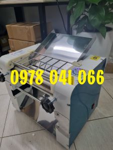 Máy cán bột đế pizza size đường kính 30cm công suất 2200W