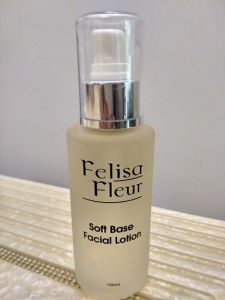 SF Lotion ( Soft Base Facial Lotion) Produk Felisa kembali lagi tapi bukan jenama Felisa dah .... Felsia end users are now able to buy Felisa Fleur atau Vensh skin care products. Promo available now