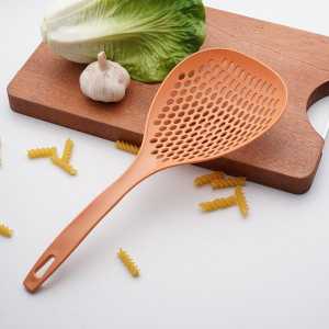 Large Strainer Colander Heat Resistant Long Handle Dumpling Noodles Scoop Kitchen Giant Size