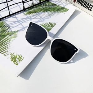 Kính Mát Thời Trang Nam Nữ Phong Cách Hàn Quốc Chống Tia Uv400 Dành Cho Bạn Đi Du Lịch - Đi Biển - Đẹp Sang Trọng