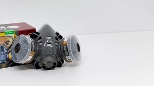 8201 Spray Painting Gas Mask Respirator Suit Double Carbon Filter Spray Chemical Pesticide Anti Fog Glasses Mask2026