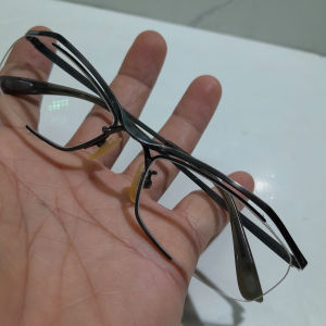 Gọng mắt kính Nhật Sollo Titanium ngang kính 135mm second hand