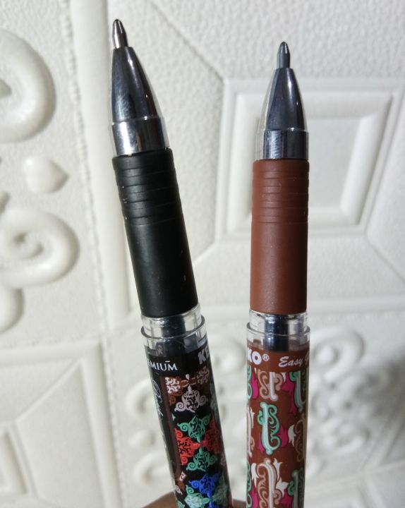 Pulpen%20Kenko%20Easy%20Gel%20Premium%201.0%20mm%20Batik%2012%20pcs/%20Pen%20Tanda%20tangan%20-%20Image%209