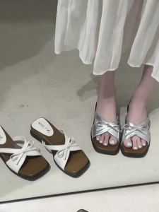 [Free Shipping] Retro White Slip-On Sandals For Women 2026 New Summer Style With A Thick Sole Perfect For Pairing With Dresses