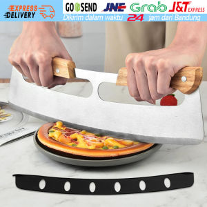 【Ready Stock】Pisau Setengah Bulat Hemat Tenaga Kerja Pizza Pemotong Ukuran Besar Pegangan Ganda Pegangan Kayu Wood Potongan Pizza Cutter Rocker Knife 430 Baja Super Tajam  Cutter+ Tutup Pisau