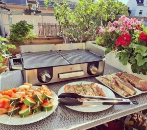 Bếp nướng WMF Lono Master-Grill công suất 2400W Chất Liệu Thép Không Gỉ bếp nướng 2 vùng với điều khiển riêng biệt tự động ngắt khi quá nhiệt