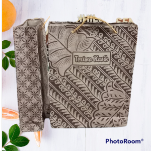 paperbag batik sedang isi 50 pcs ukuran 21x16x5 cm