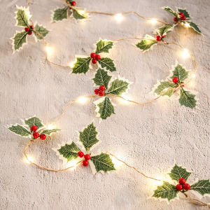 2M 10LED Christmas Tree Berry Green Leaf Lamp LED Rattan Lamp Simulation Red Berry String Lights Romantic New Year Garland Lights Battery Powered Decorative Lights